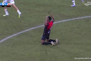 2025年08月07日 神奇的南美比赛！巴乙门将连续3扑点球！助队淘汰圣保罗！