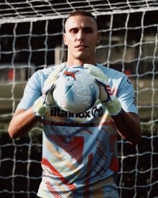 官方：克雷莫纳签下34岁门将西尔维斯特里