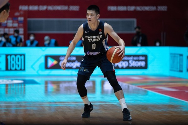 关键时刻没顶住！林庭谦12中6拿22分 末节仅3分&错失扳平罚球