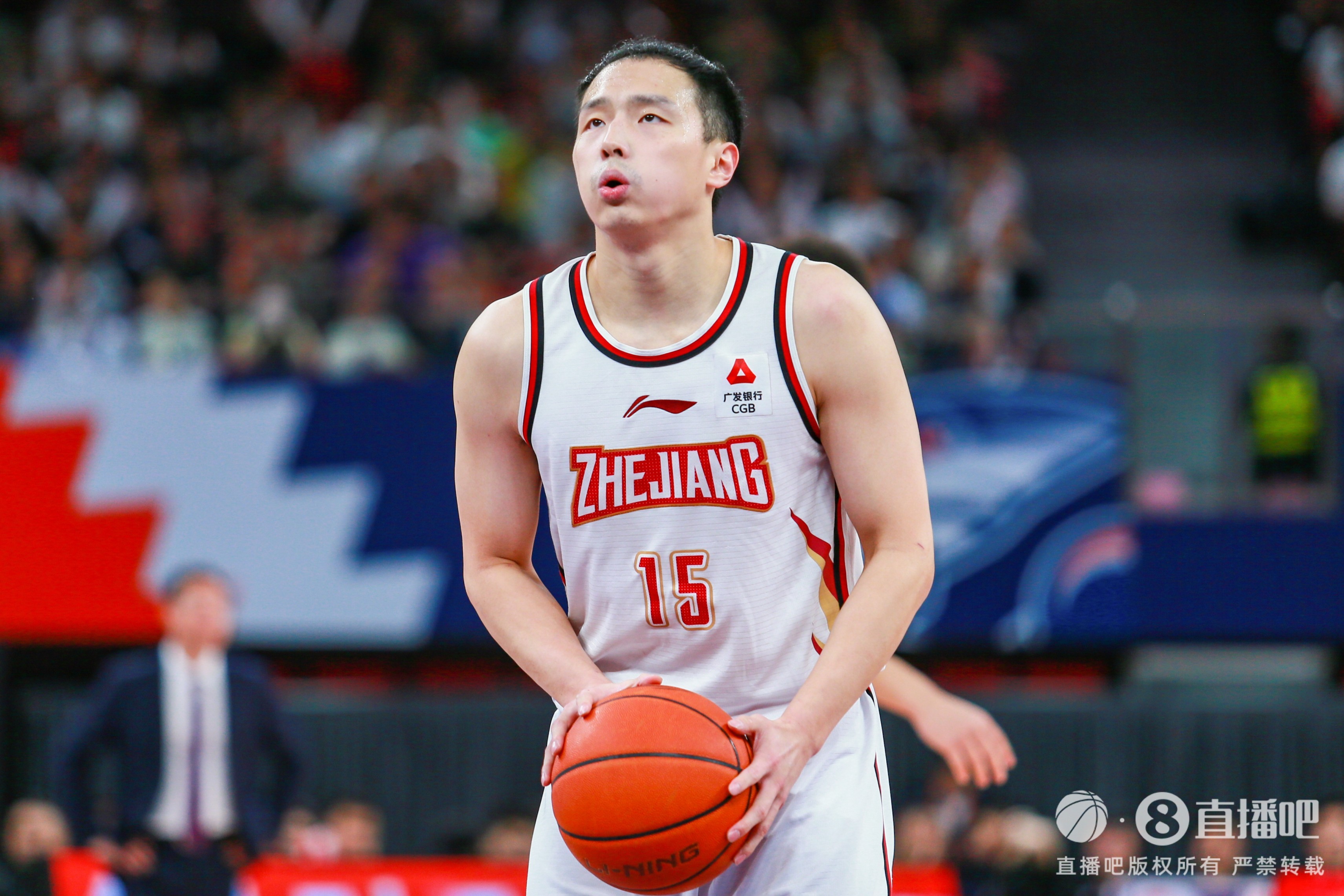 媒体人：王奕博经纪人面见篮协注册部负责人、纠纷解决委员会人士