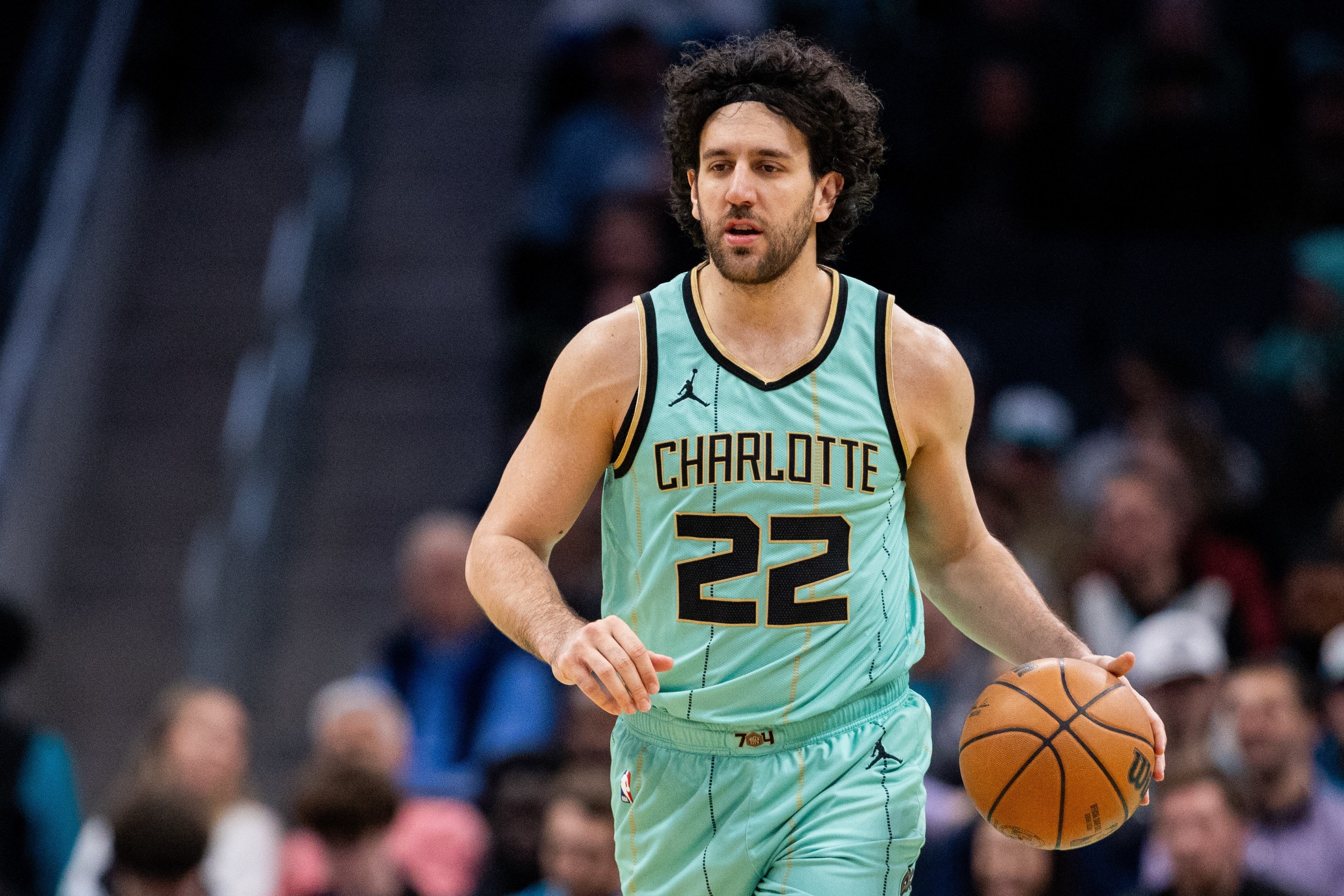 泰斯：欧洲球星去NBA希望仍得到球星待遇 但到了NBA只能蹲底角