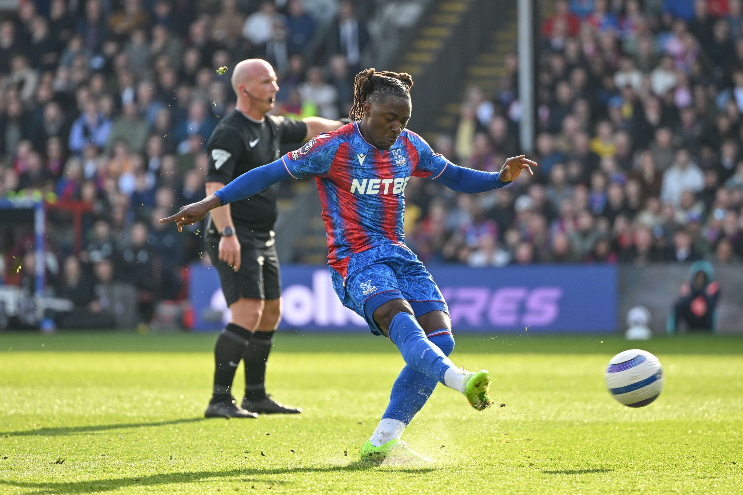 罗马诺：热刺希望将萨维尼奥、埃泽都签入阵中，正就此进行谈判