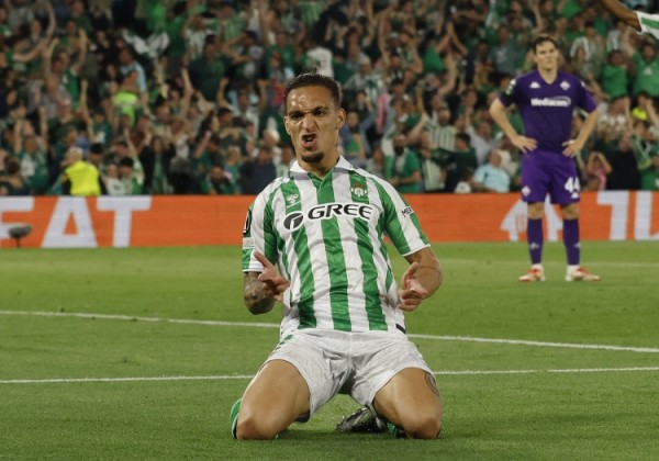 最后通牒！西媒：安东尼要么接受现有报价，要么被雪藏至明年1月